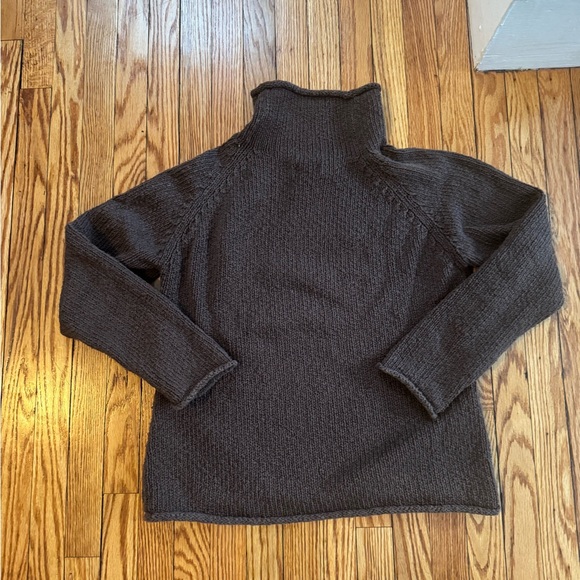 L.L. Bean Dark Brown roll neck sweater - Picture 3 of 5